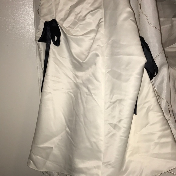 gorgeous gown perfect for prom! - Picture 6 of 6